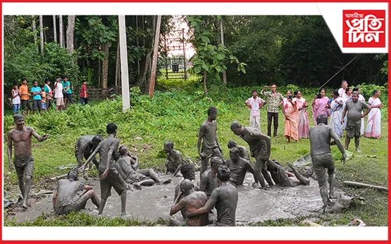 ভেৰভেৰী দেউৰীগাঁৱত পৰম্পৰাগত বোকা ভাওনা